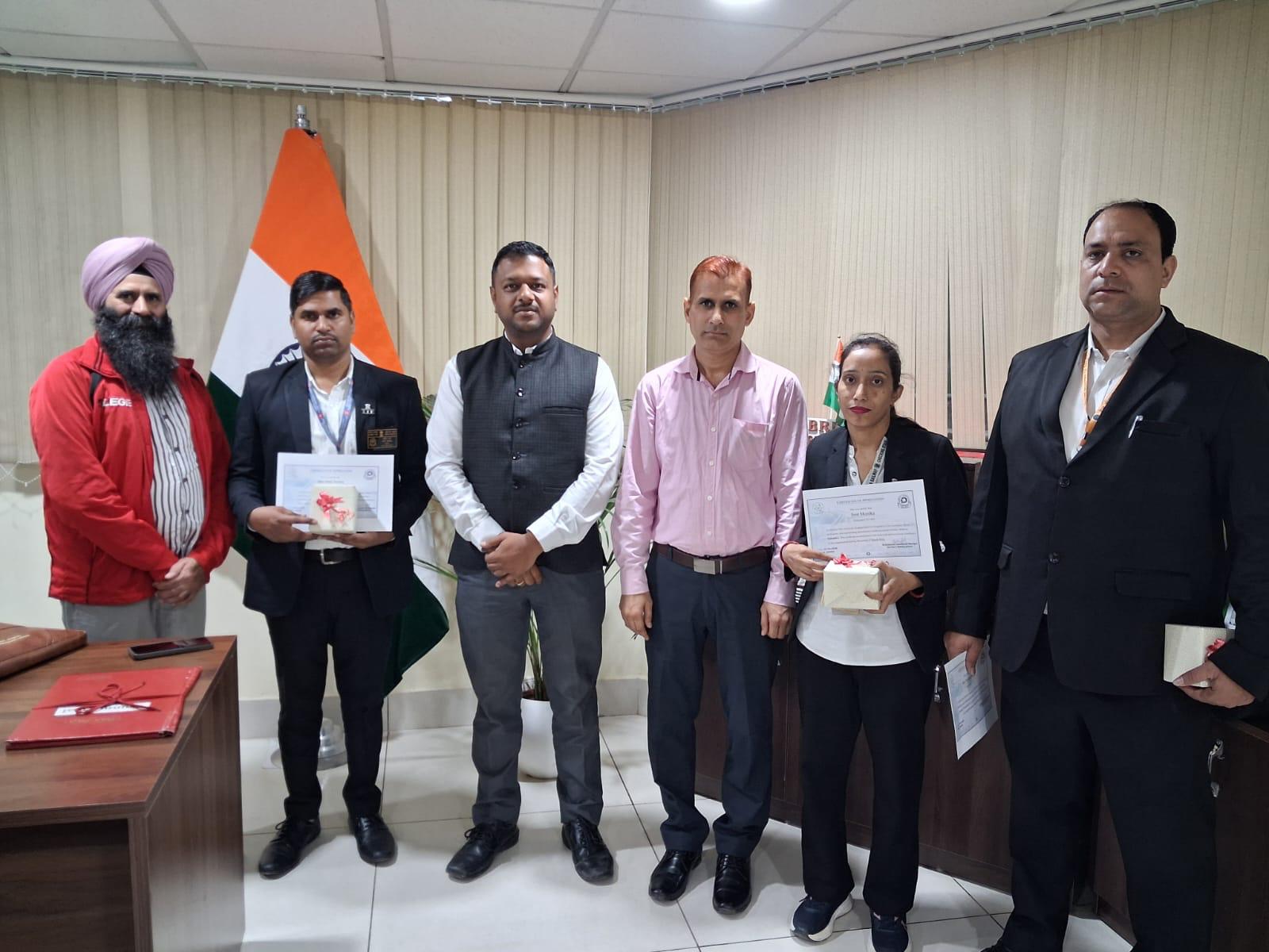 Jammu Railway staff praised for honesty